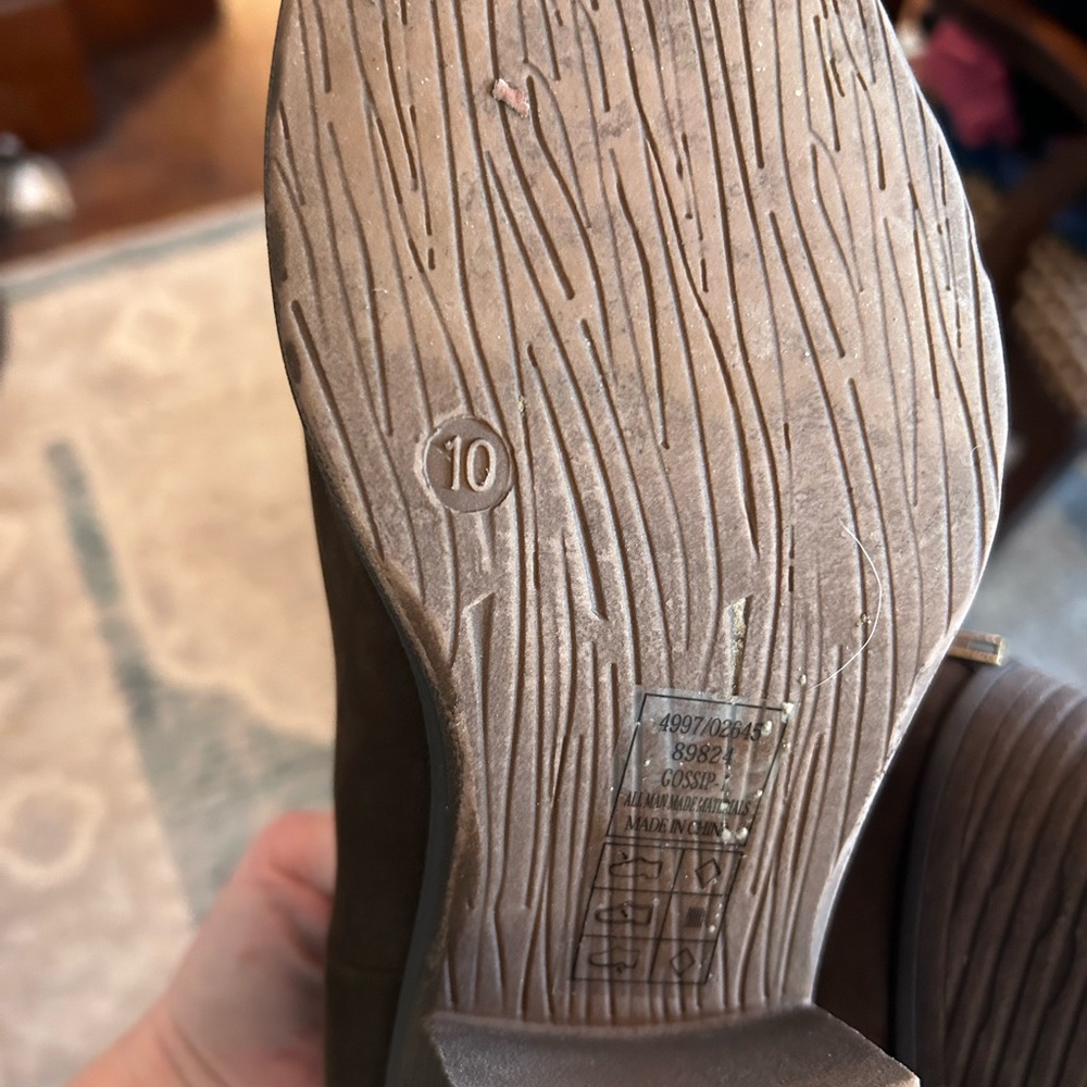 Brown Ankle boots. Size 10